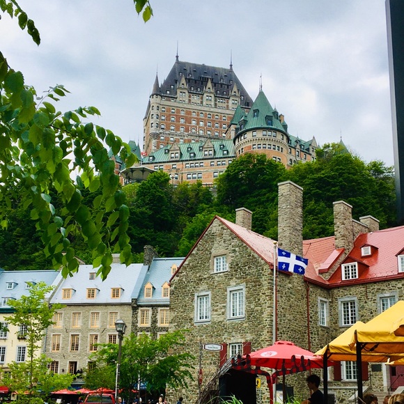 Meet your Posher, Carla - Picture 2 of 3